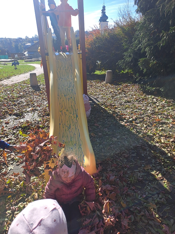 Vyletěl si pyšný drak - Modrásci