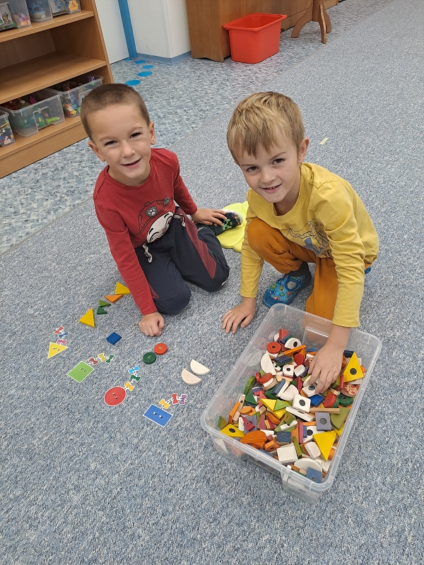 Vyletěl si pyšný drak - Modrásci