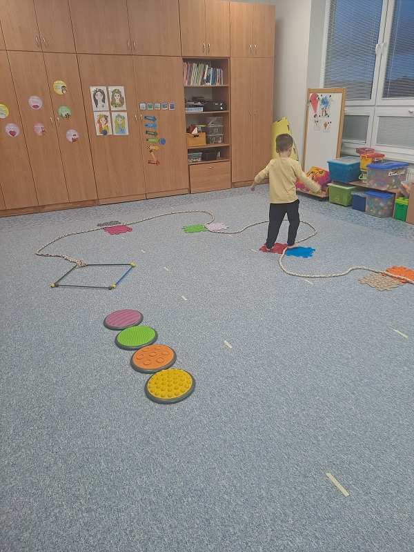 Vyletěl si pyšný drak - Modrásci