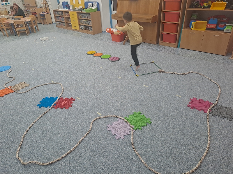 Vyletěl si pyšný drak - Modrásci