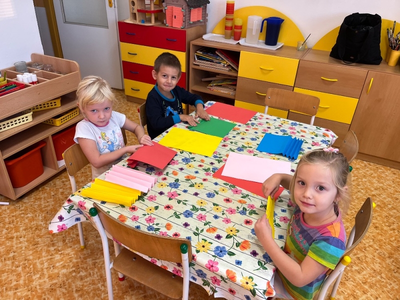 Žluťásci - Vyletěl si pyšný drak