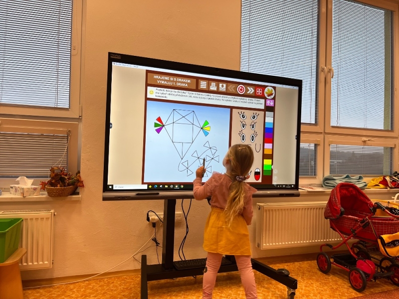 Žluťásci - Vyletěl si pyšný drak