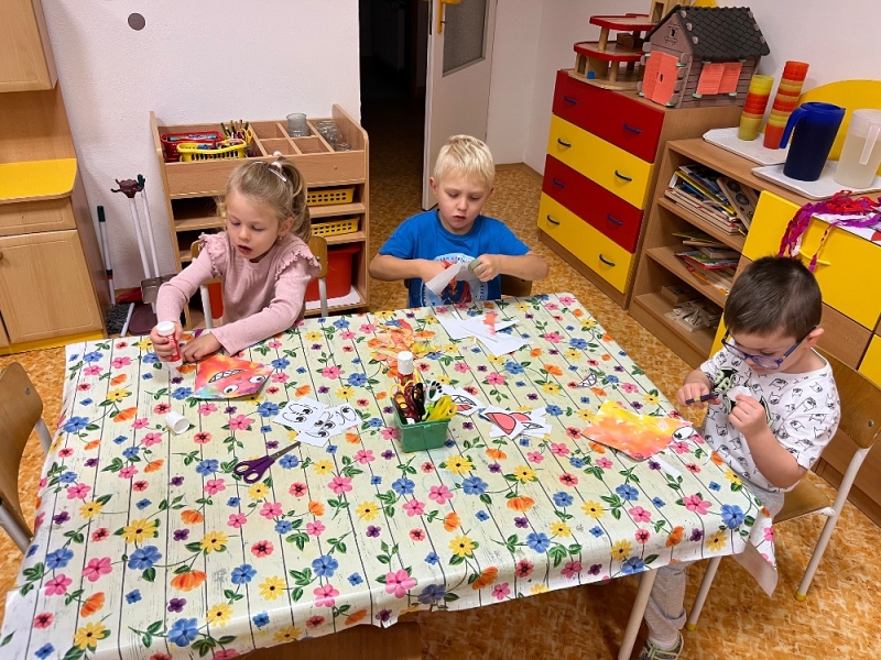 Žluťásci - Vyletěl si pyšný drak