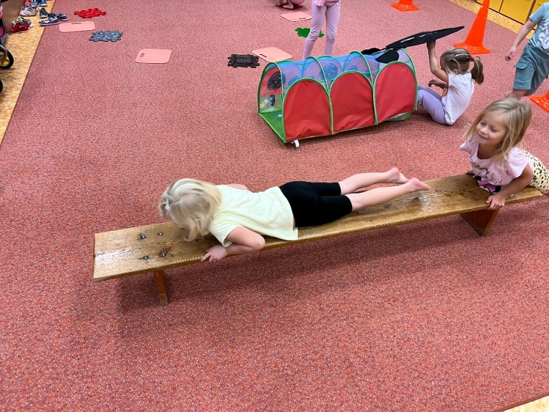 Žluťásci - Vyletěl si pyšný drak