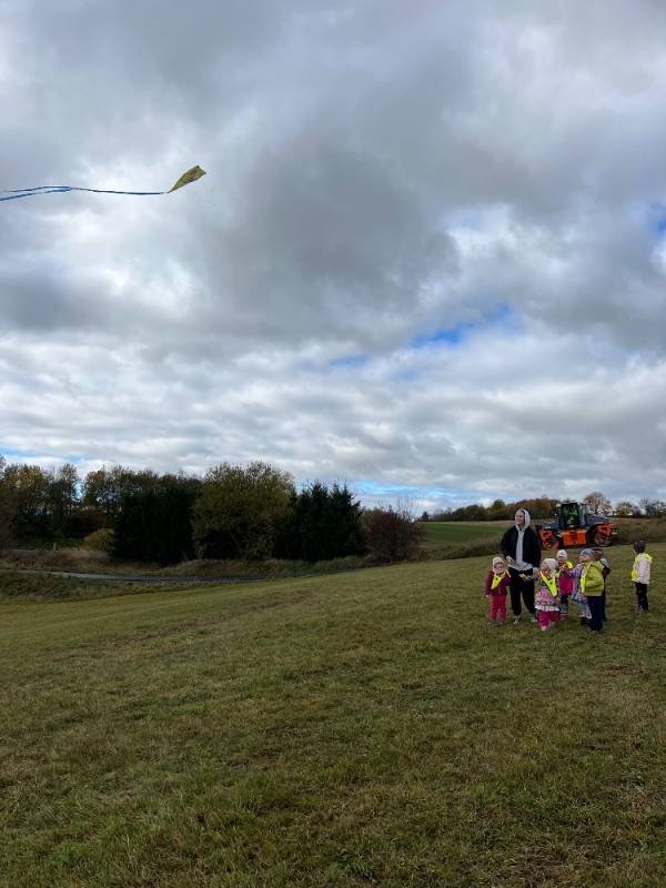 Žluťásci - Vyletěl si pyšný drak