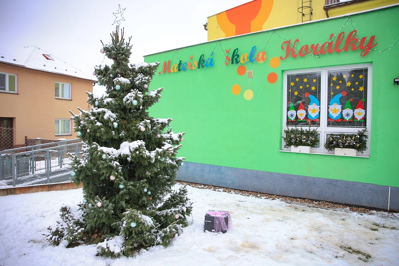 MŠ KORÁLKY - adventní dílny, rozsvícení stromečku