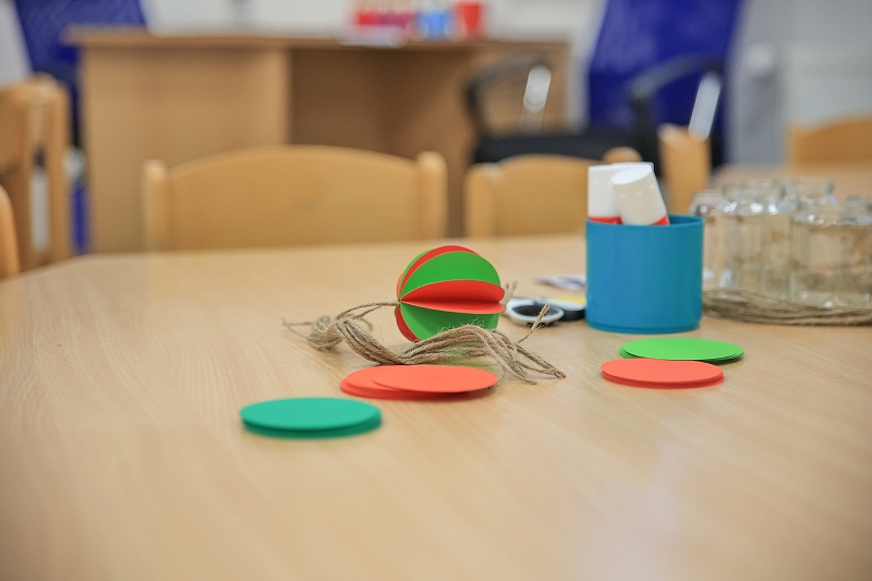 MŠ KORÁLKY - adventní dílny, rozsvícení stromečku