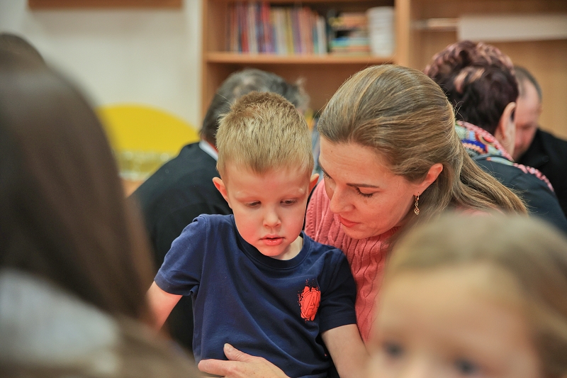 MŠ KORÁLKY - adventní dílny, rozsvícení stromečku