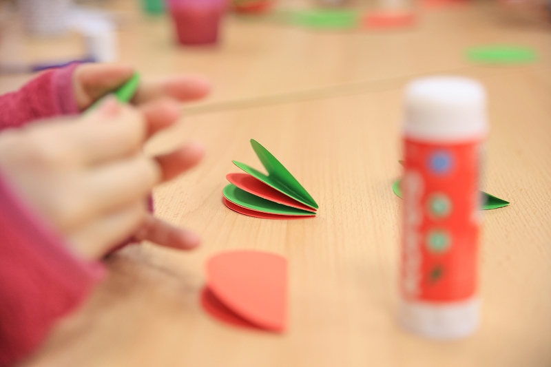 MŠ KORÁLKY - adventní dílny, rozsvícení stromečku