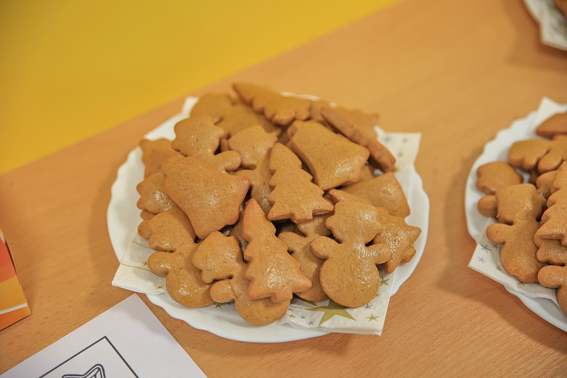 MŠ KORÁLKY - adventní dílny, rozsvícení stromečku