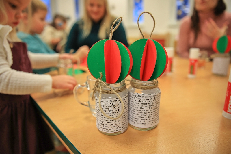 MŠ KORÁLKY - adventní dílny, rozsvícení stromečku