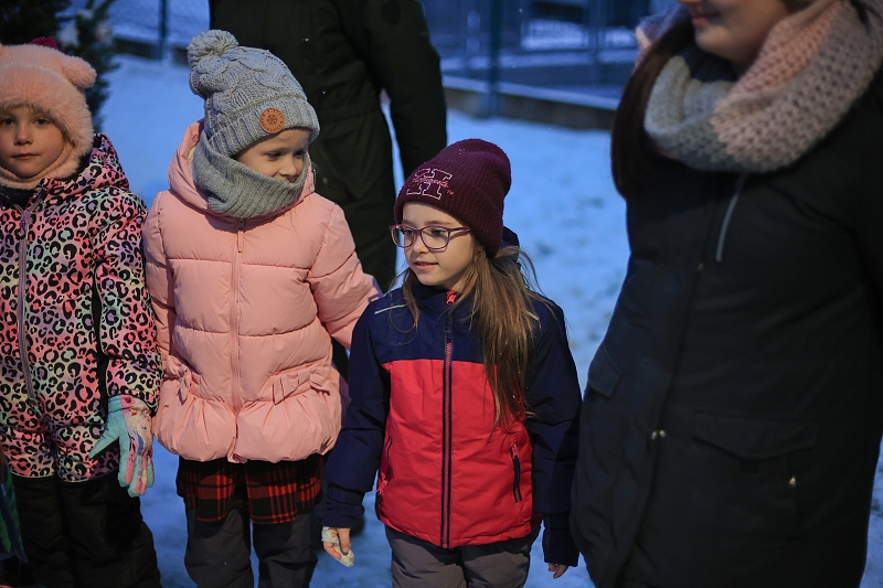 MŠ KORÁLKY - adventní dílny, rozsvícení stromečku