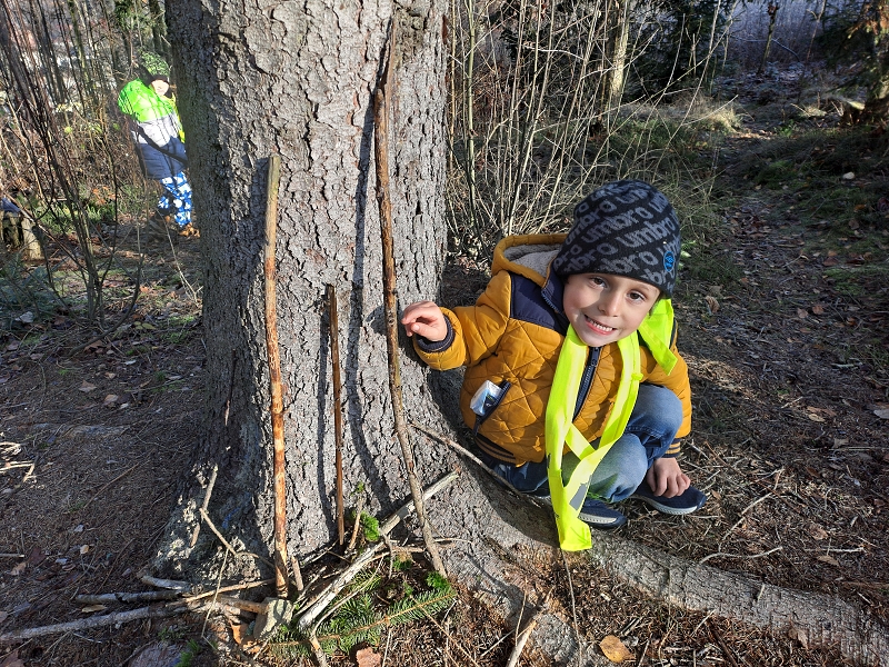 Modrásci - Kdo to dupe v lese