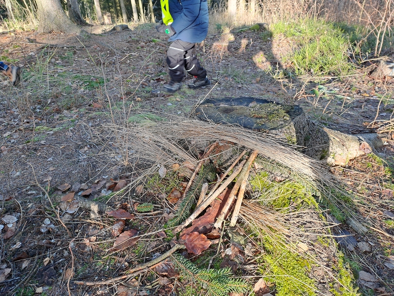 Modrásci - Kdo to dupe v lese