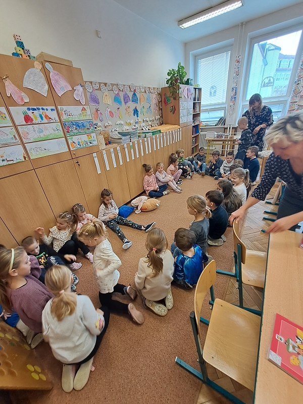 Modrásci na návštěvě ZŠ Nádražní