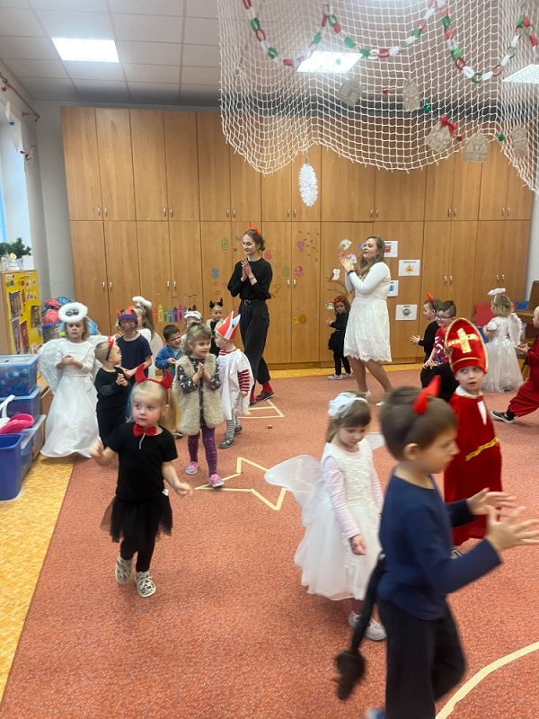 MIKULÁŠSKÁ NADÍLKA MŠ KORÁLKY