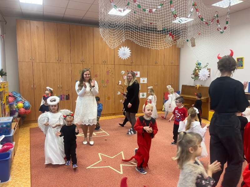 MIKULÁŠSKÁ NADÍLKA MŠ KORÁLKY