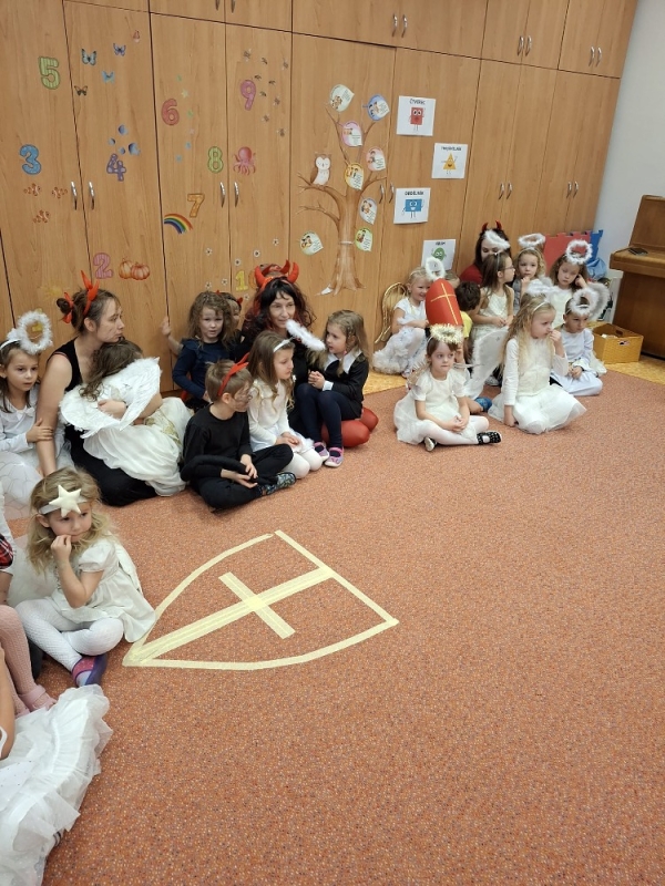 MIKULÁŠSKÁ NADÍLKA MŠ KORÁLKY