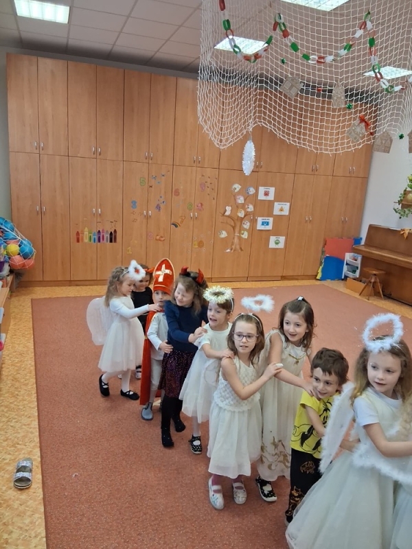 MIKULÁŠSKÁ NADÍLKA MŠ KORÁLKY