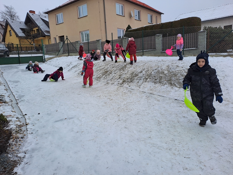 Když mrazíci příjdou a vrabčák hubuje- Modrásci