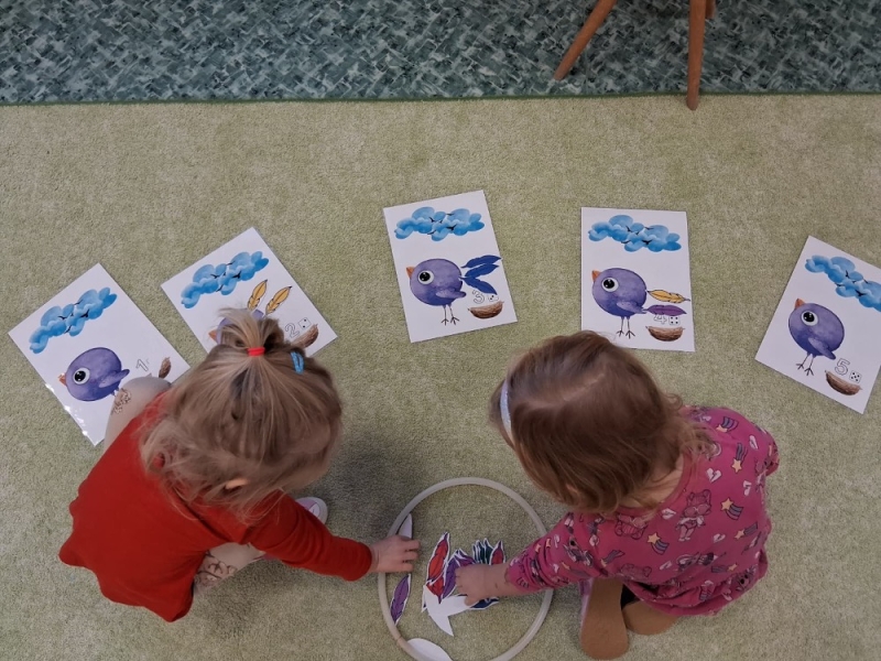 Zeleňásci - Huboval vrabčák na zimu