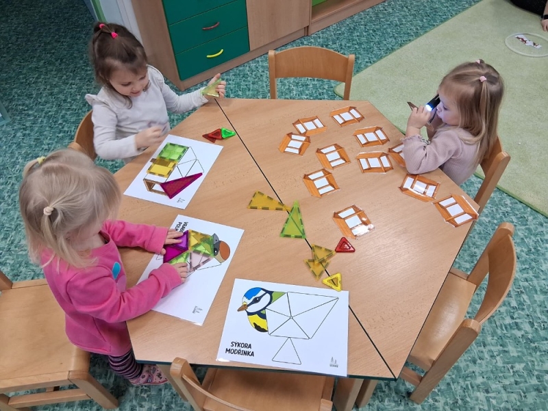 Zeleňásci - Huboval vrabčák na zimu