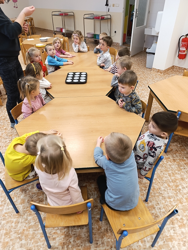 Zeleňásci - Huboval vrabčák na zimu