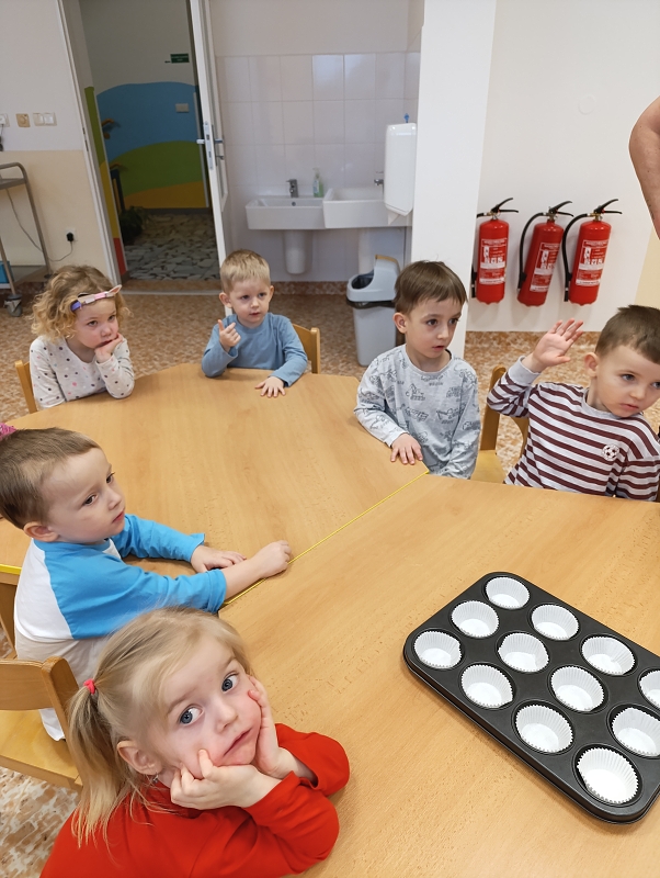 Zeleňásci - Huboval vrabčák na zimu