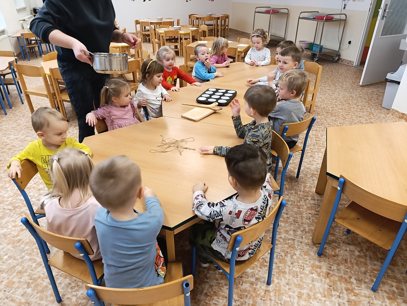 Zeleňásci - Huboval vrabčák na zimu