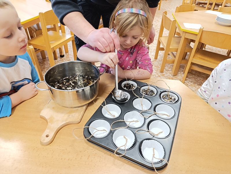 Zeleňásci - Huboval vrabčák na zimu