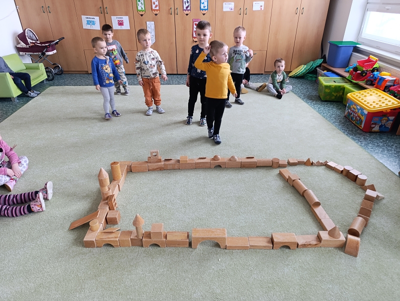 Zeleňásci - Huboval vrabčák na zimu