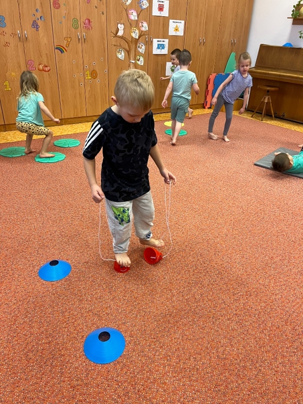 Žluťásci - Tetka Chřipka