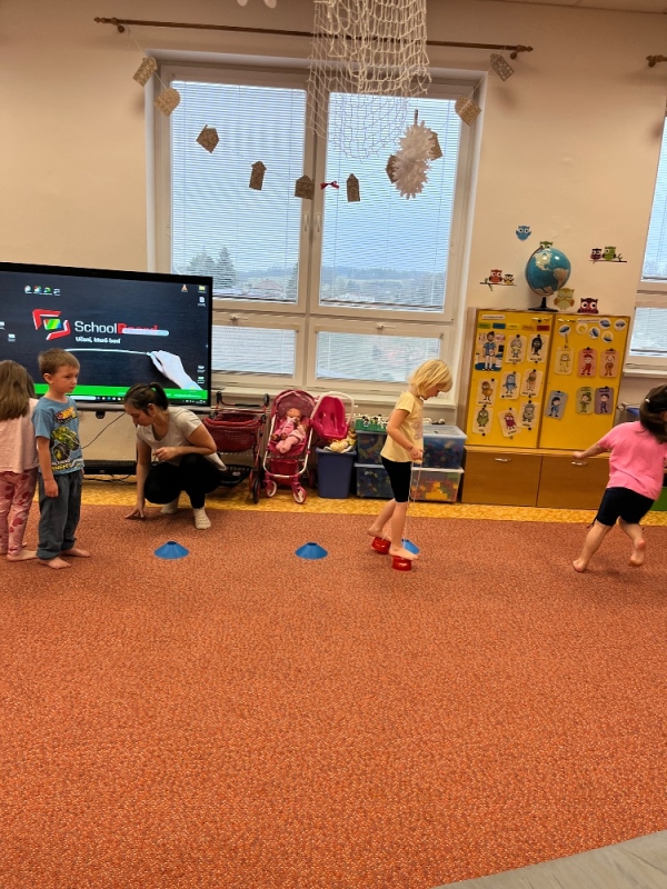 Žluťásci - Tetka Chřipka