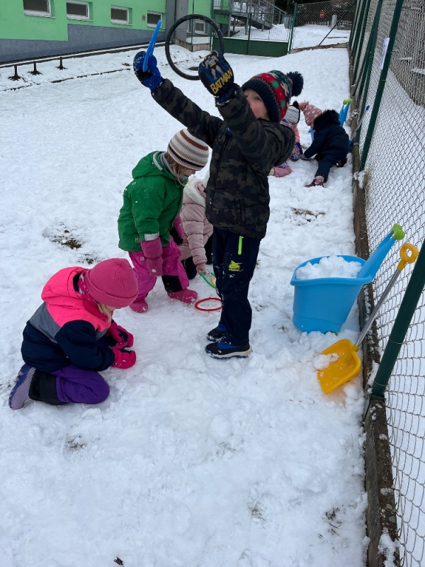 Žluťásci - Zimní olympiáda na Korálkách