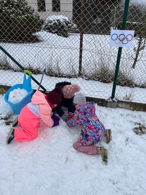 Žluťásci - Zimní olympiáda na Korálkách