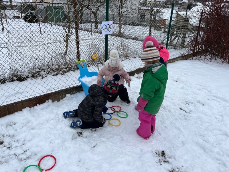 Žluťásci - Zimní olympiáda na Korálkách