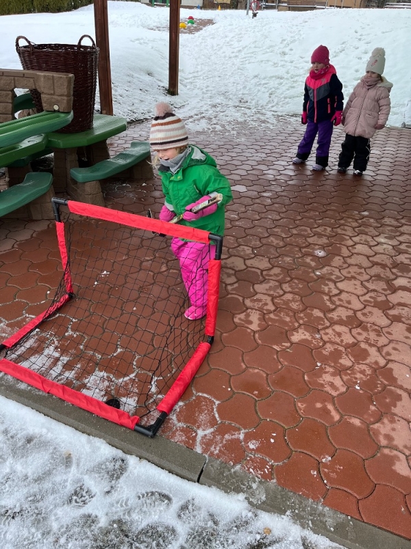 Žluťásci - Zimní olympiáda na Korálkách