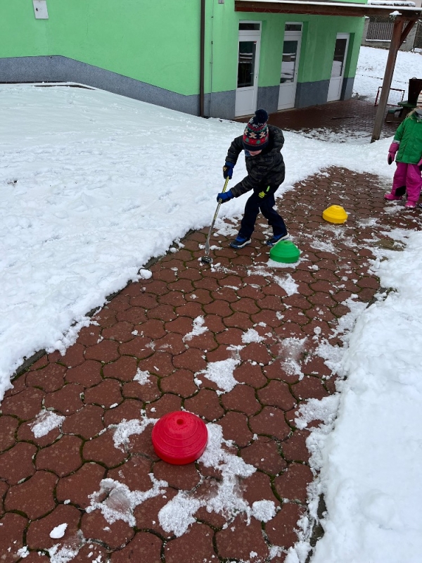 Žluťásci - Zimní olympiáda na Korálkách