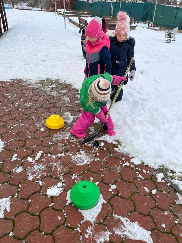 Žluťásci - Zimní olympiáda na Korálkách