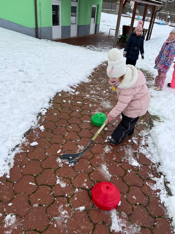 Žluťásci - Zimní olympiáda na Korálkách
