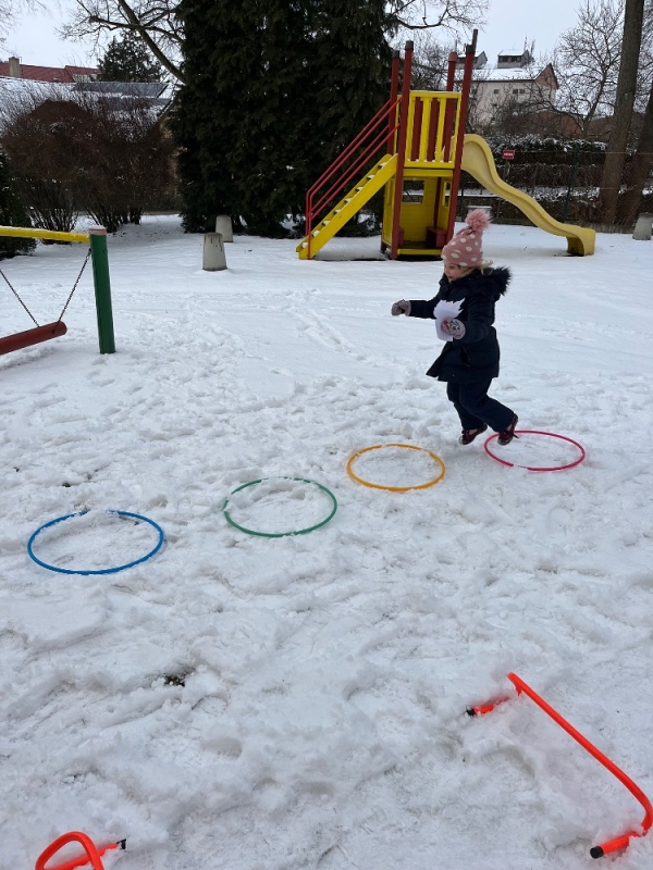 Žluťásci - Zimní olympiáda na Korálkách