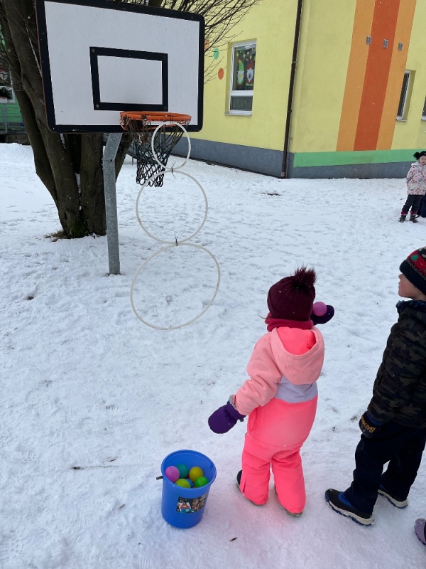 Žluťásci - Zimní olympiáda na Korálkách