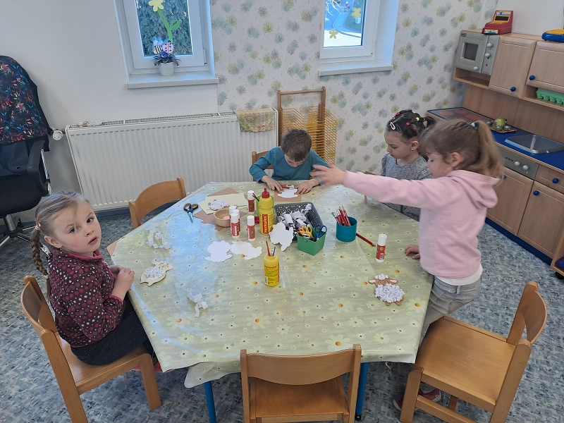 Zvířátka na dvorku - Modrásci