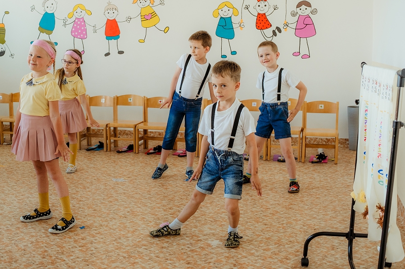 ROZLOUČENÍ PŘEDŠKOLÁKŮ 1.část