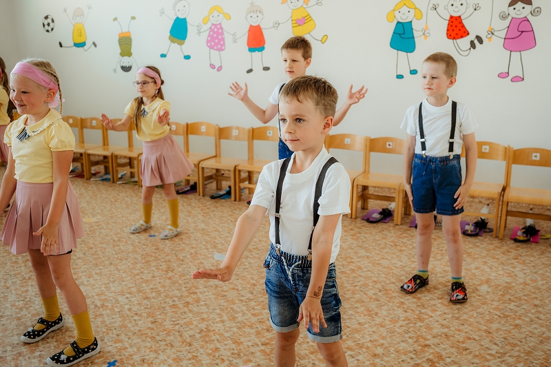 ROZLOUČENÍ PŘEDŠKOLÁKŮ 1.část