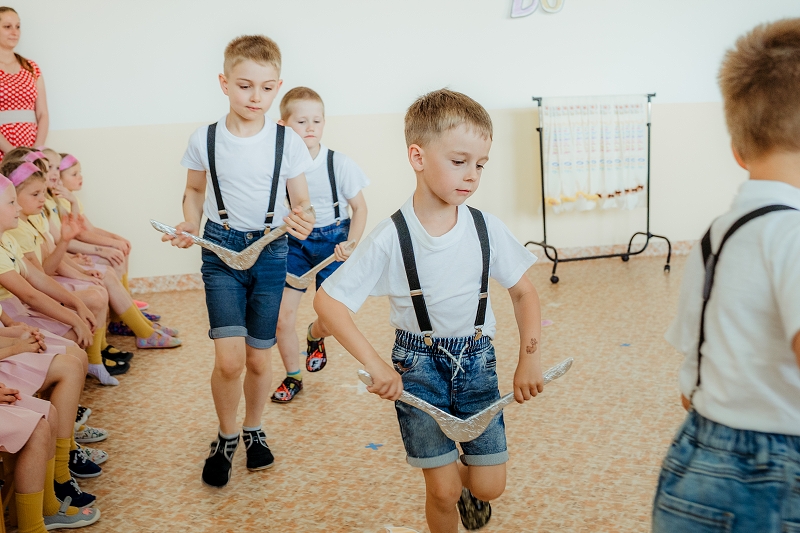 ROZLOUČENÍ PŘEDŠKOLÁKŮ 1.část