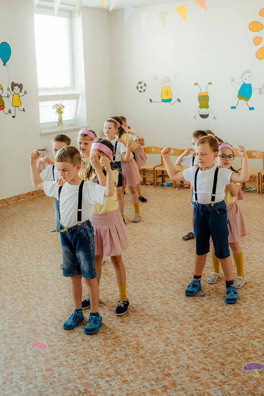 ROZLOUČENÍ PŘEDŠKOLÁKŮ 1.část