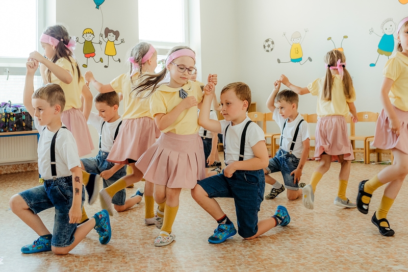 ROZLOUČENÍ PŘEDŠKOLÁKŮ 1.část