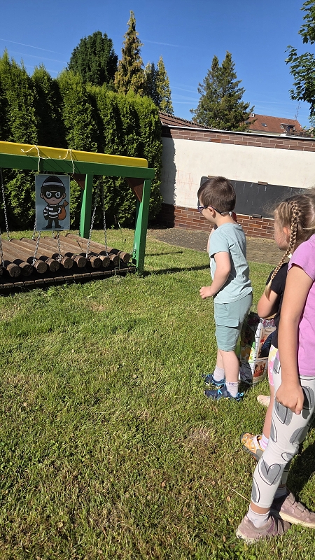 Žluťásci sportují na školní zahradě