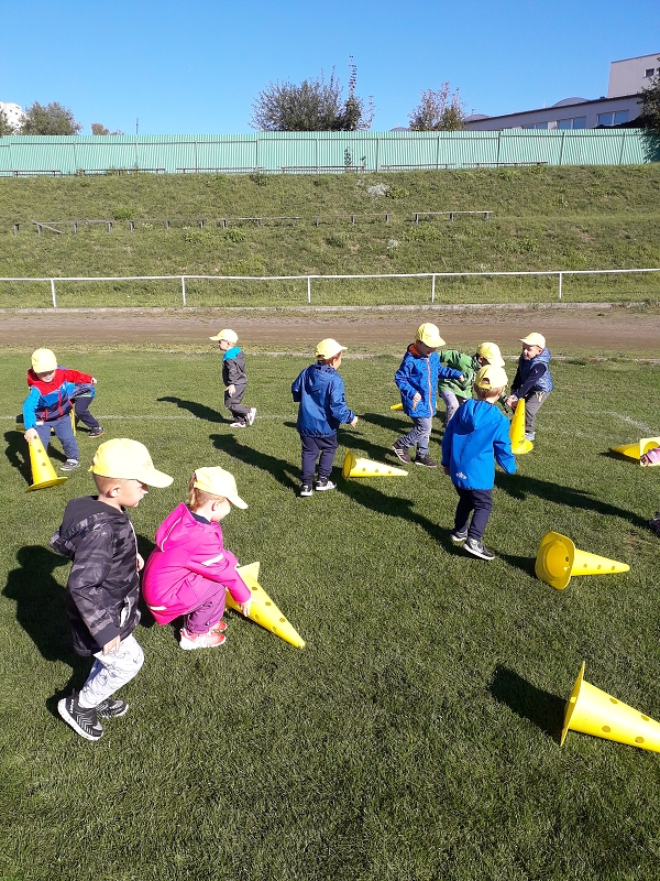 Sportovní dopoledne s fotbalisty - Kočičky